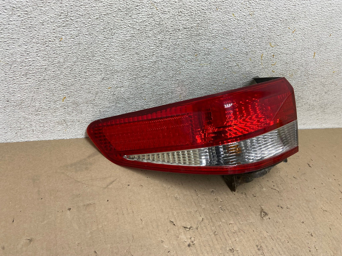2003 to 2004 Honda Accord Sedan Left Driver Lh Side Tail light AH6907 LK1