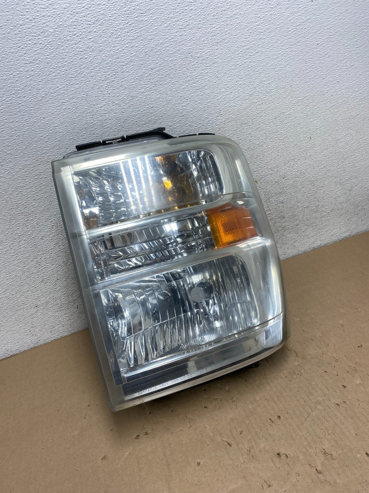 2008-2014 Ford Econoline E150 E250 E350 Left Driver LH Headlight AG6744 DW2