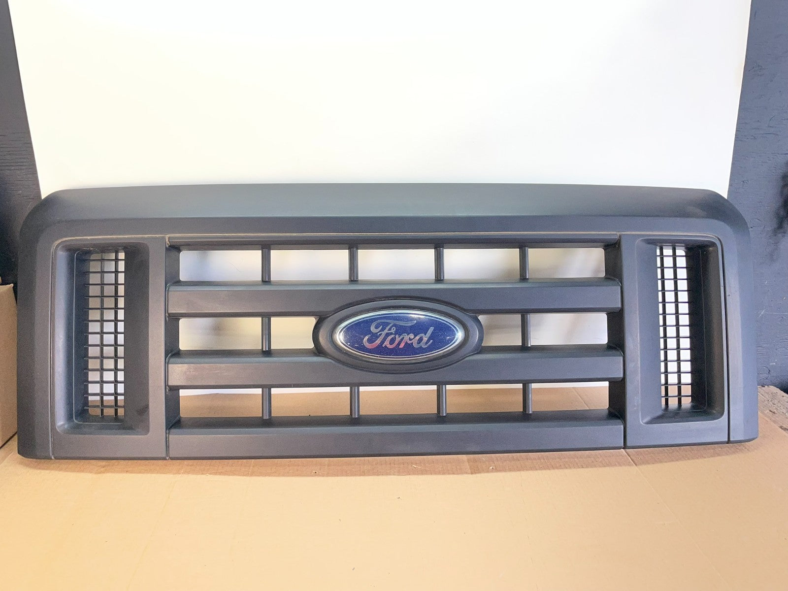 2008-2014 Ford Econoline E150 E250 Front Upper Chrome Grill Grille AH0056 DG0