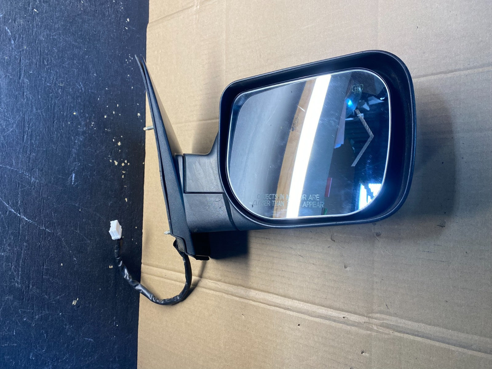 2008 to 2015 Nissan Armada Right Passenger Side Turn Signal Mirror OEM AB2625 MS4