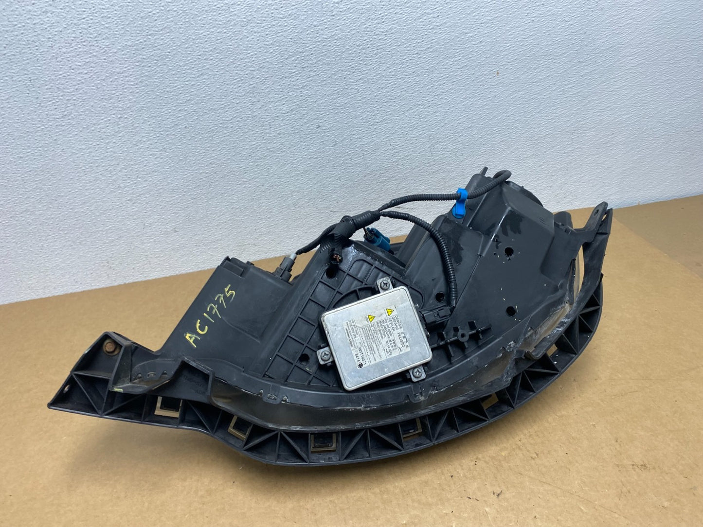 2010 to 2012 Acura Rdx Right Passenger RH Side Headlight Xenon HID OEM AC1775 DW8