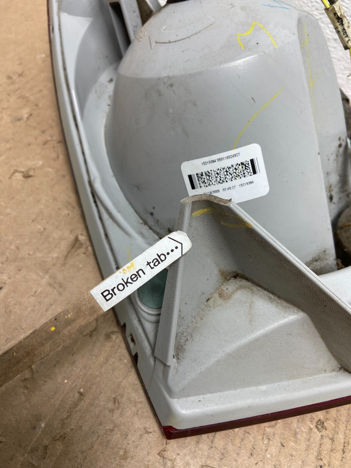 2005-2010 Chevrolet Cobalt Sedan Left Driver Side Tail Light AD8240 DW4