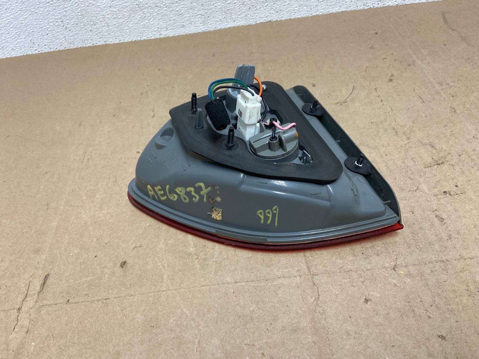 2007 to 2012 Hyundai Veracruz Inner Tail Light Left Driver Side AE6837 LK5