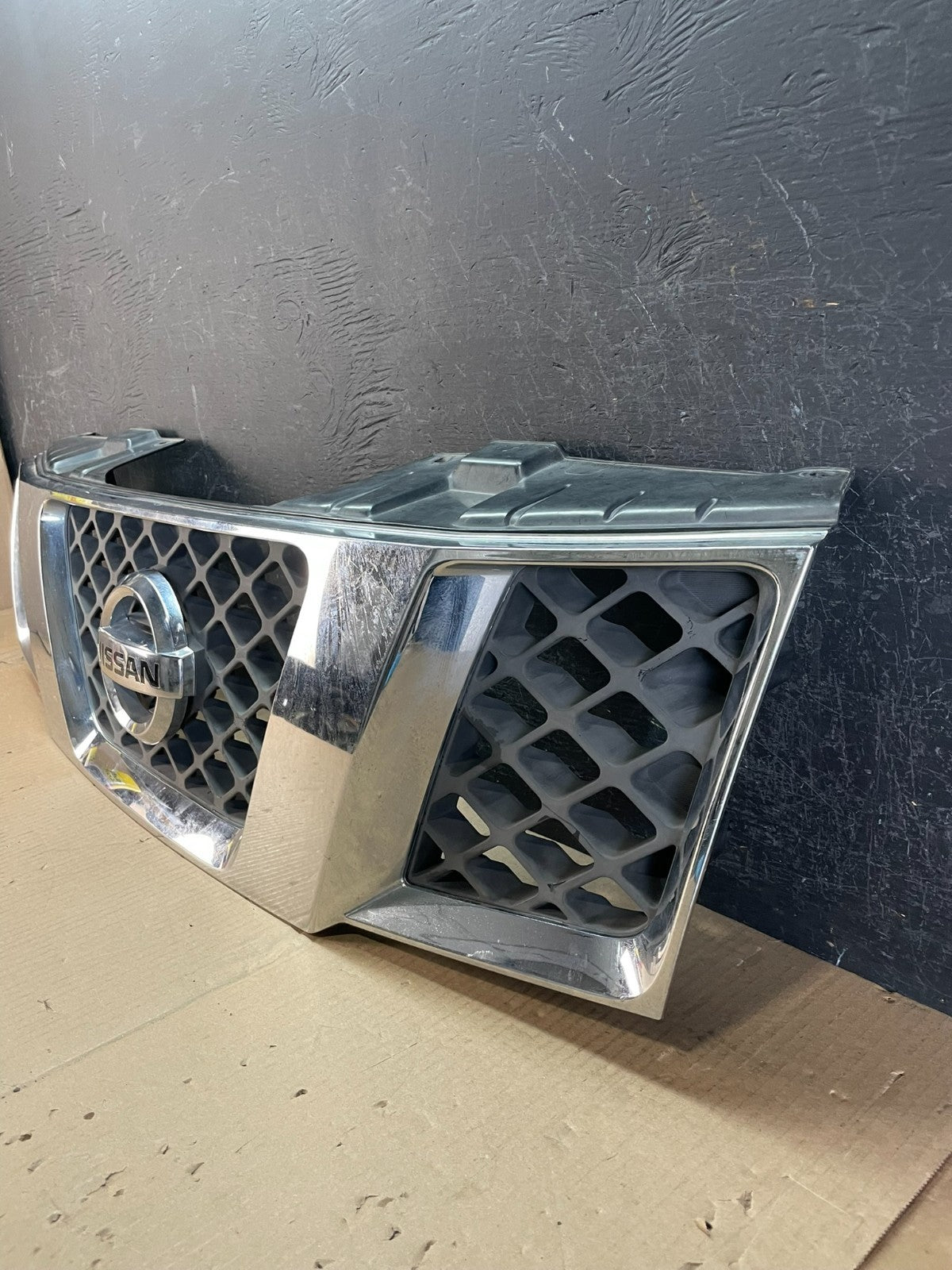 2005 - 2007 Nissan Pathfinder Front Upper Grill Grille Aftermarket AE3670 DG1