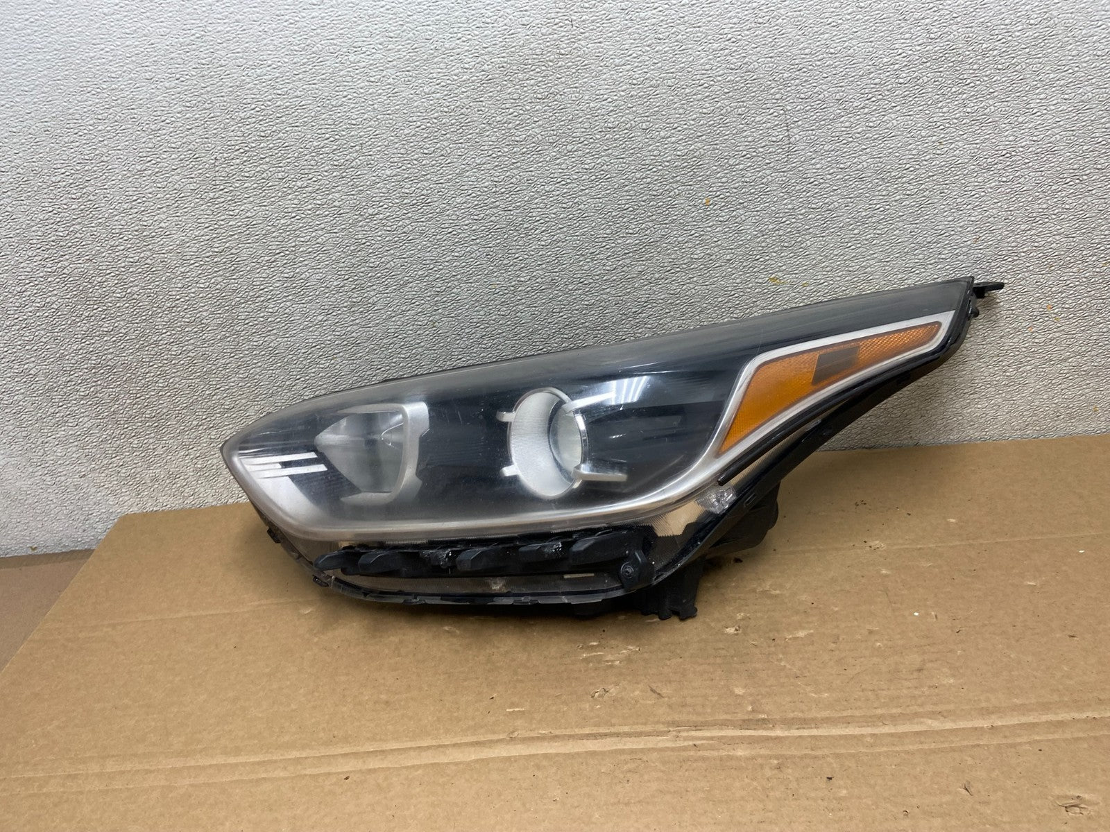 2019 to 2021 Kia Forte Left Driver LH Side Headlight Halogen Oem AB3505 DG0