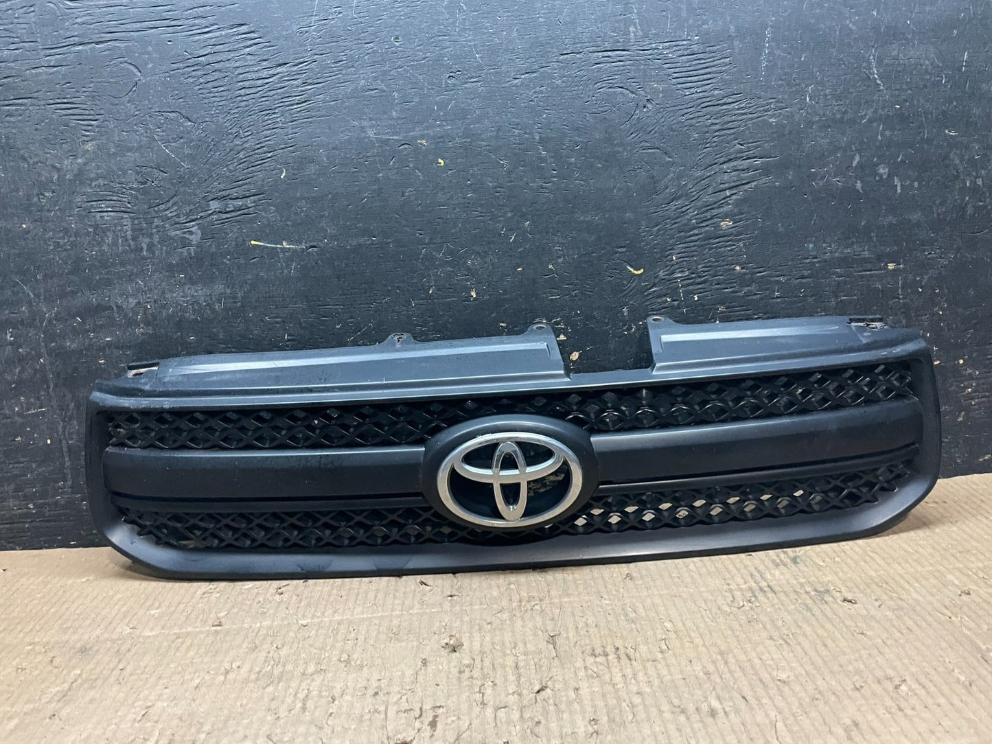2004 2005 Toyota RAV4 Front Upper Grill Grille DG1 Oem Y6514 DG0