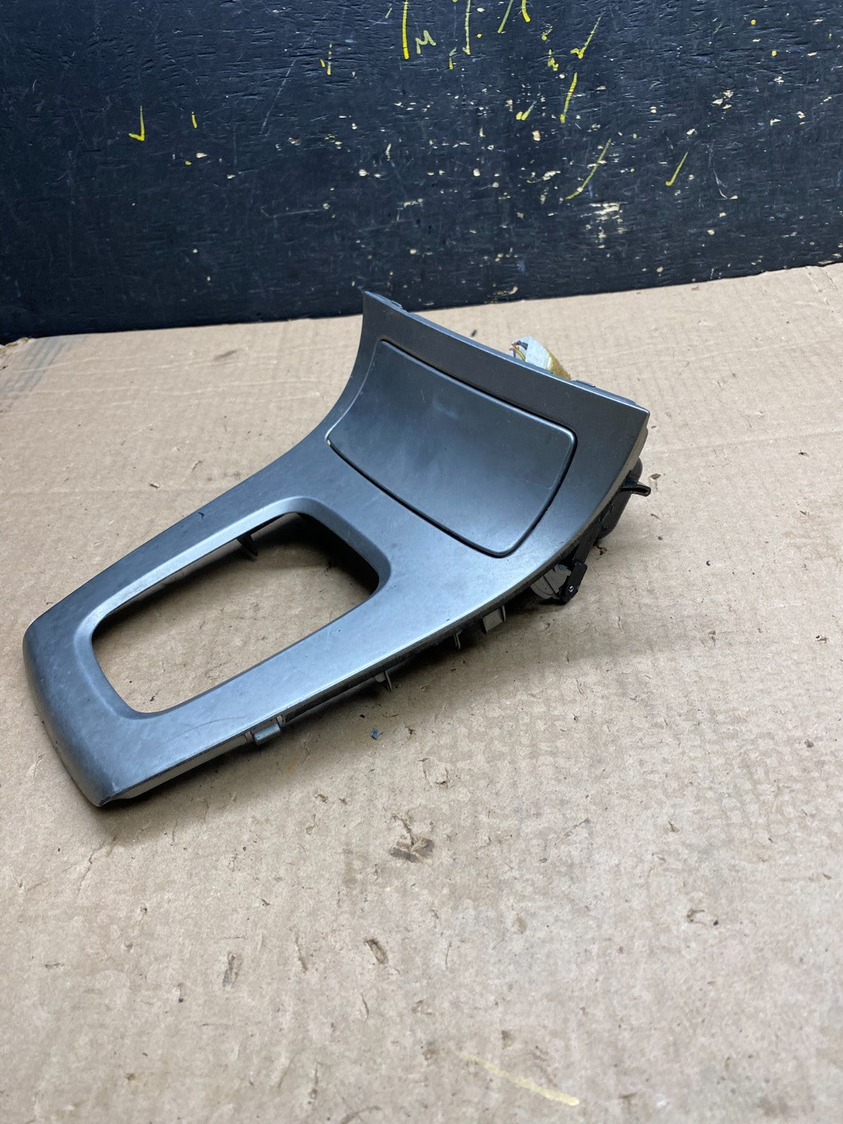 2003 - 2008 Subaru Forester Center Console Shifter Bezel  Trim Z0176  DG4