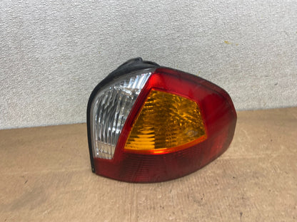 2001 2002 2003 2004 Hyundai Santa Fe Right Passenger Rh Side Tail Light Y5794 DG0