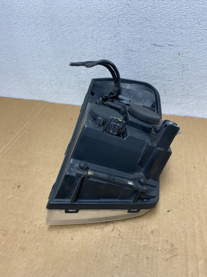 2002 to 2009 Gmc Envoy Left Driver Lh Side Headlight Halogen AD2809 DW6