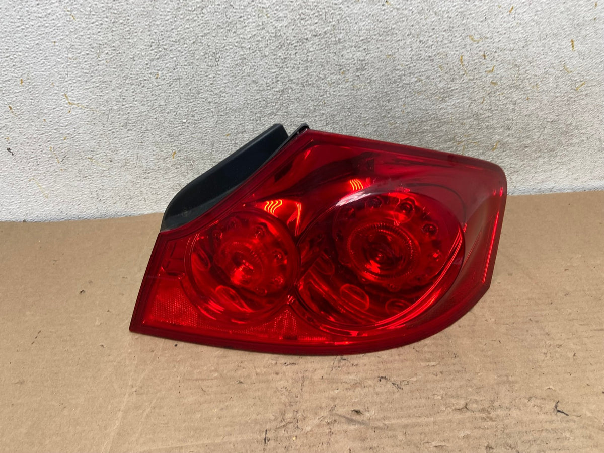 2007 to 2013 Infiniti G35 G37 Sedan Right Passenger Rh Tail Light AI0883 LK0