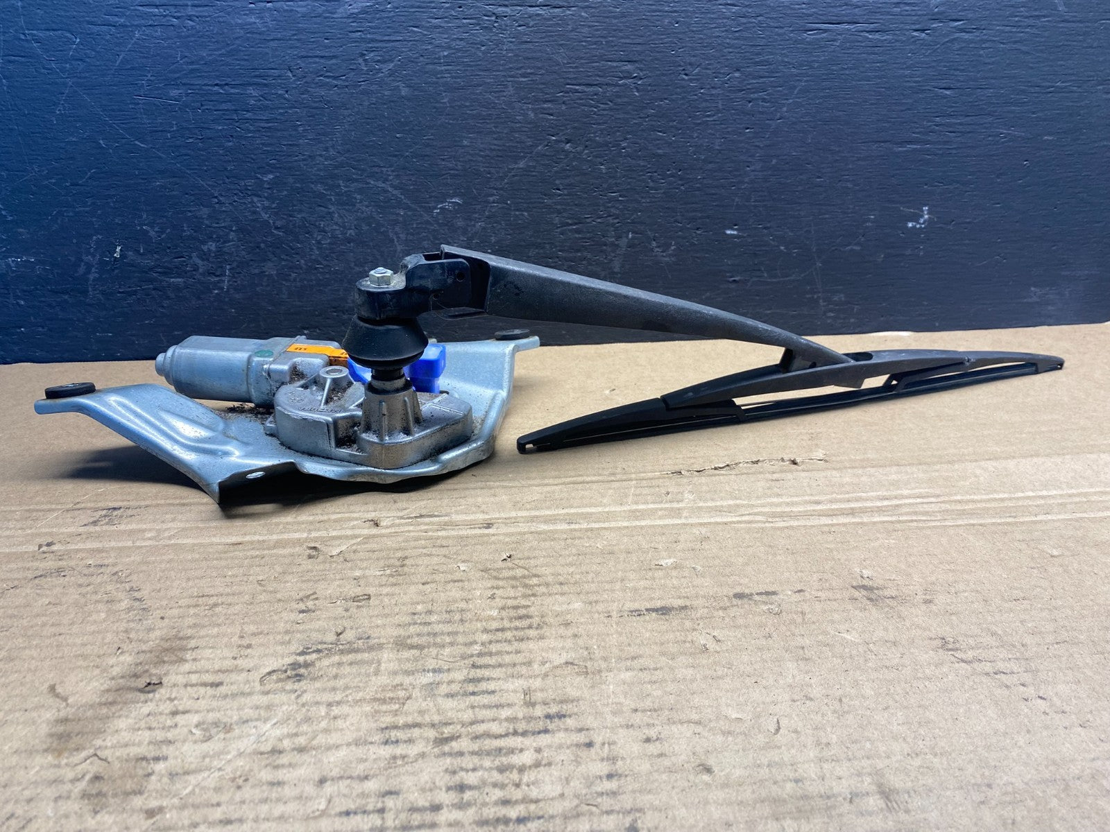 2010 to 2014 Subaru Legacy Outback Rear Wiper Motor AC4467 DG3