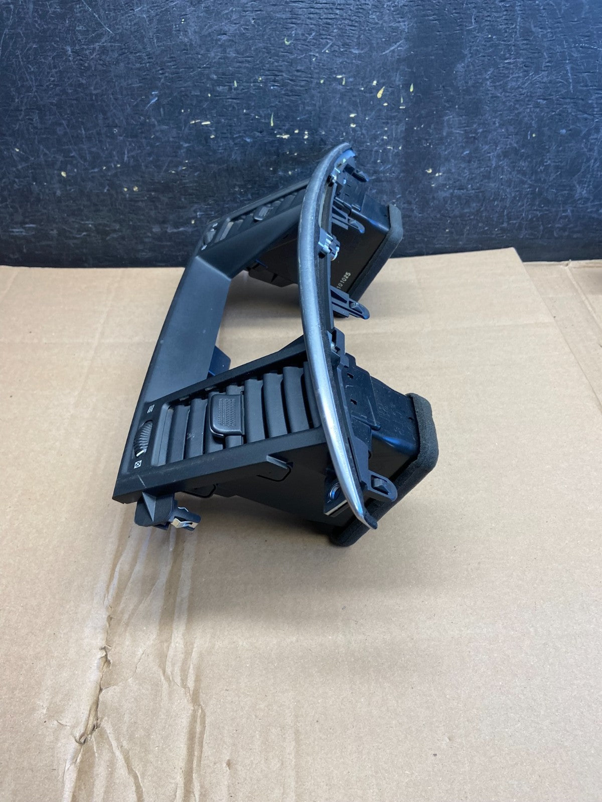2011-2017 Infiniti QX56 QX80 Dash Display Bezel Center Air Vent Grille ai5943 DG2