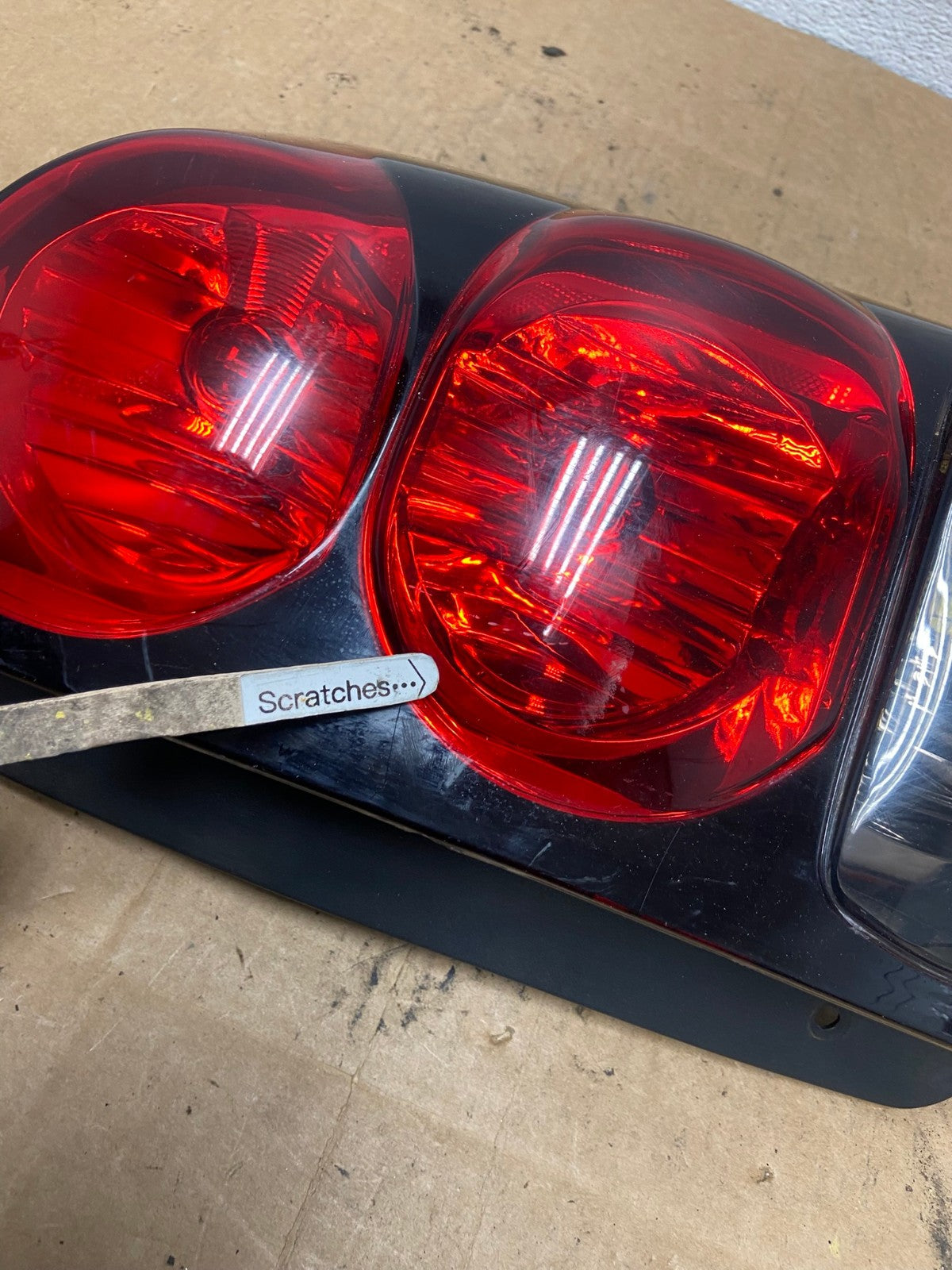 2002 to 2009 Chevrolet Trailblazer Right Passenger Rh Tail Light AD4679 LK3