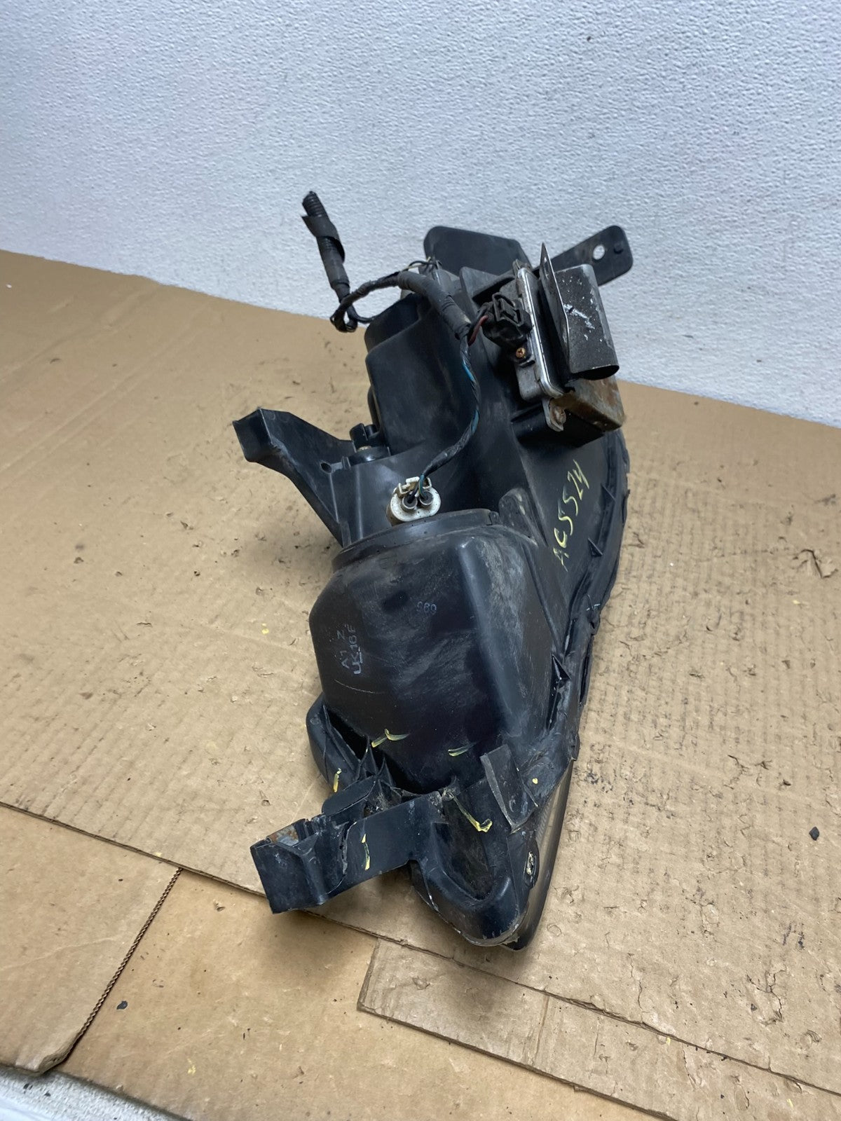 2004 2005 2006 Acura TL Headlight Right Passenger Side Xenon HID Oem AC5524 DW10