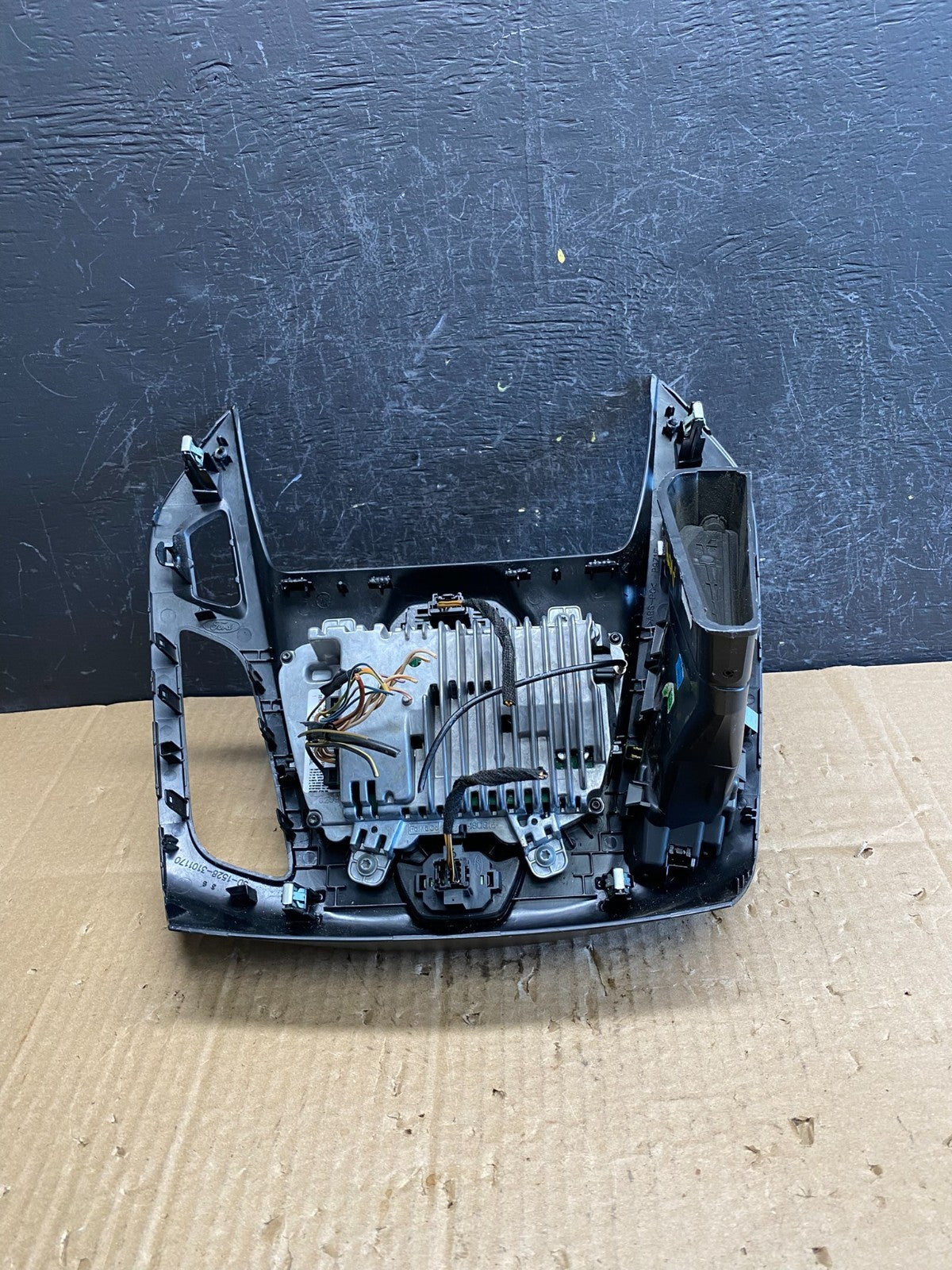 2015 to 2017 Ford Transit Connect Radio Audio Control Bezel Air Vent ac9586 DG3