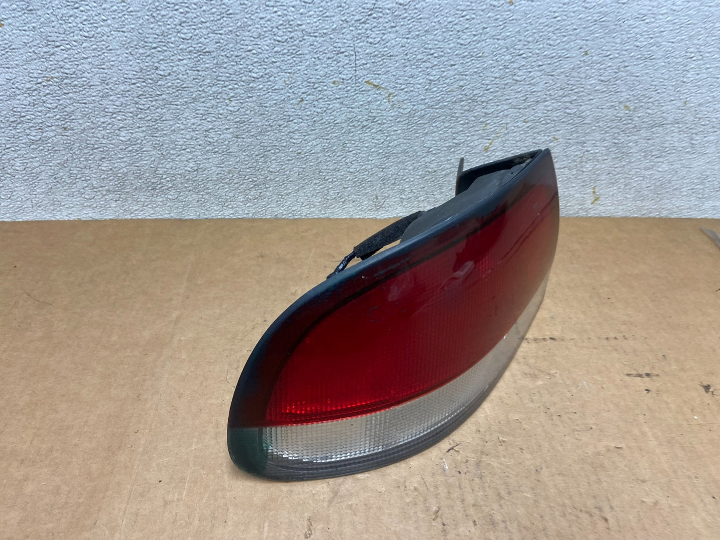 1993-1997 Mazda 626 Left Driver LH Side Tail Light OEM R4633  DG1