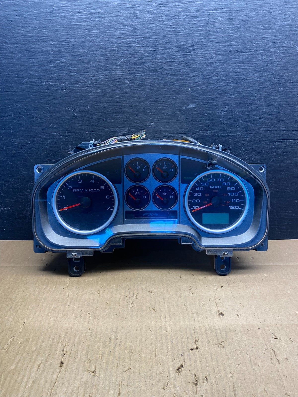 2004 - 2005 Ford F150 F-150 Speedometer Cluster Gauge AD1657 DG0