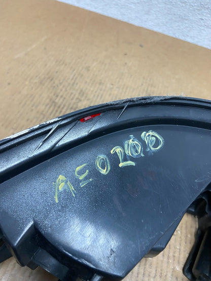 1998 1999 2000 Toyota Sienna Left Driver Tail light AE0200 DW5