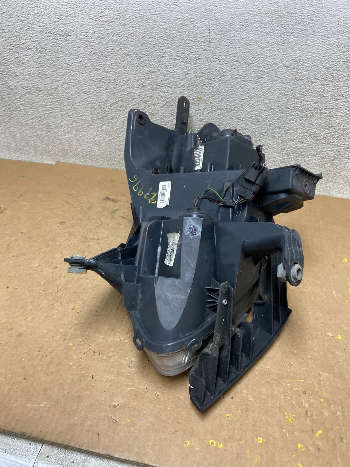 2008-2012 Buick Enclave Right Passenger Headlight Xenon Hid Two Ballast Z7996 DW9