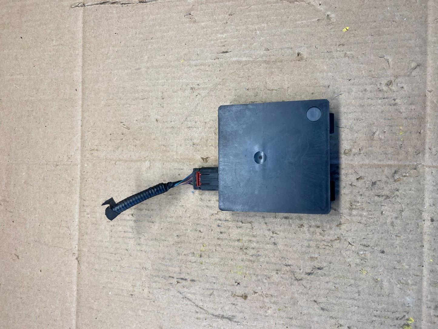 2011 to 2015 Ford Lincoln Rear Radar Blind Spot Module OEM r6079 DG0