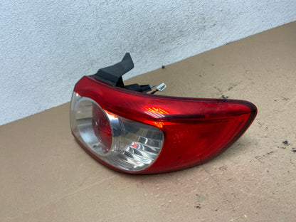 2010 to 2012 Hyundai Santa Fe Right Passenger RH Tail Light AF4764 LK1