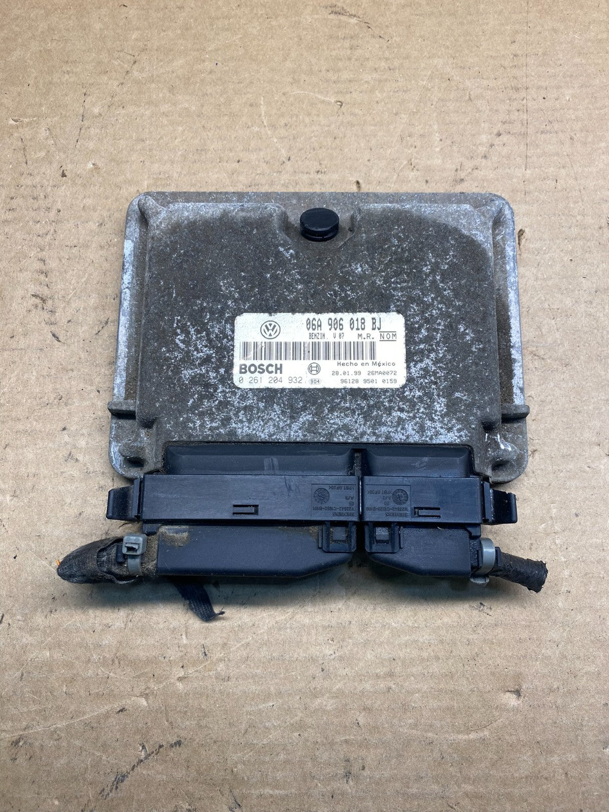 1999 2000 2001 Volkswagen Jetta Engine Computer Ecu Pcm Ecm Pcu ad9950 DG0