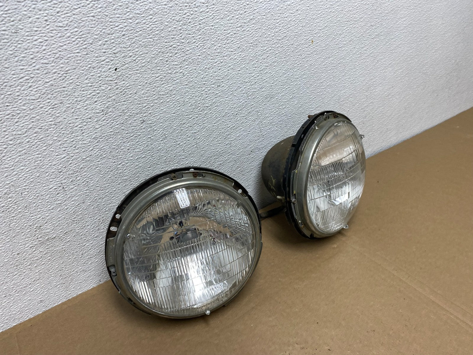 Alfa Romeo 105 Left+Right Set Side Halogen Headlight AC5572 DG2