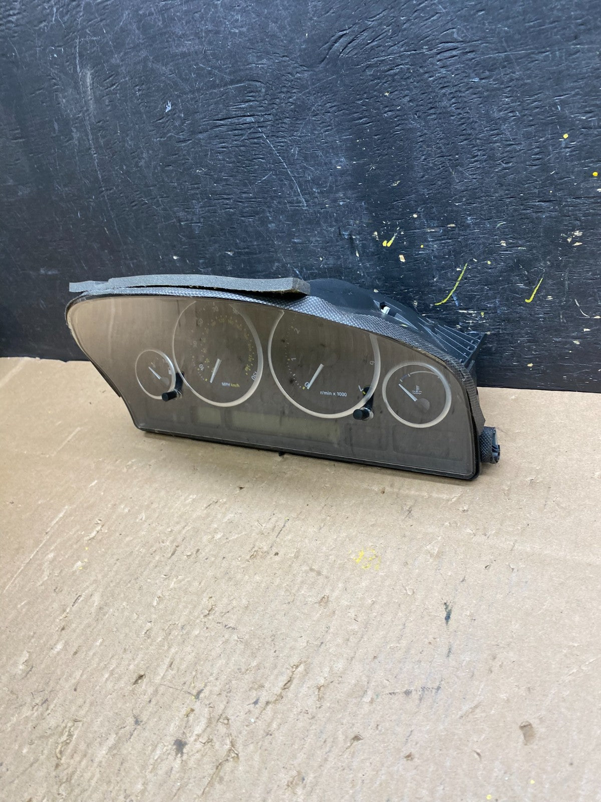 2006 to 2009 Land Range Rover Speedometer Cluster Gauge t5817 DG1