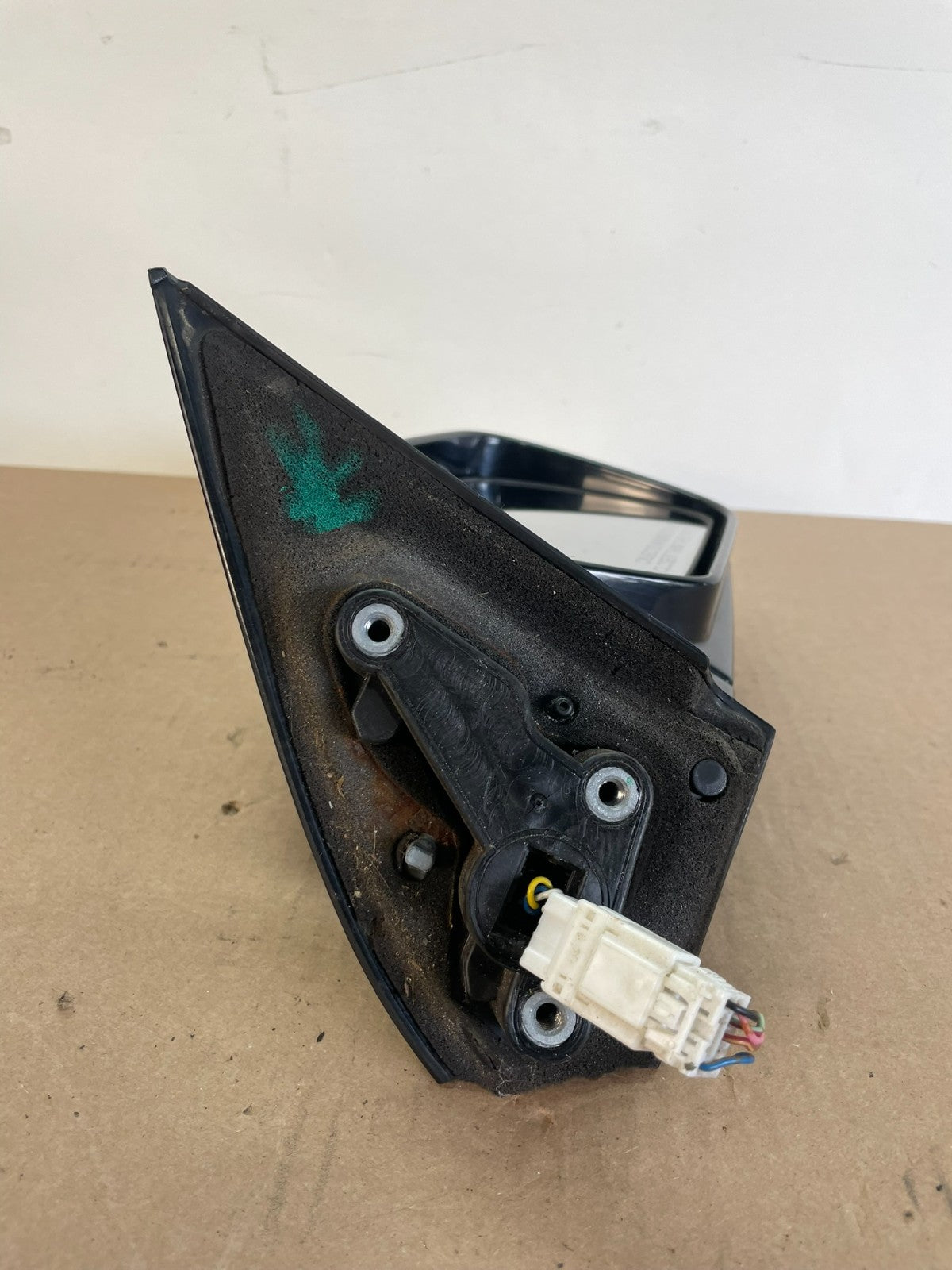 2003 to 2005 Mitsubishi Outlander Right Passenger Door Power Mirror AG2536 MS4