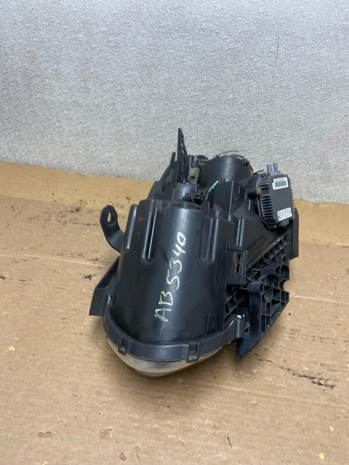 2009-2013 Nissan Rogue Right Passenger Xenon HID Headlight OEM AB5340 DW7