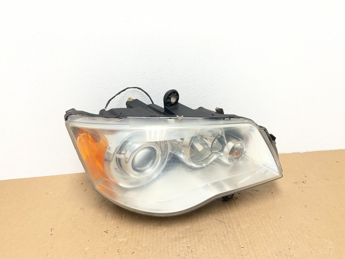 2008 to 2016 Chrysler Town and Country Right Passenger Xenon Headlight AB6554 DW0