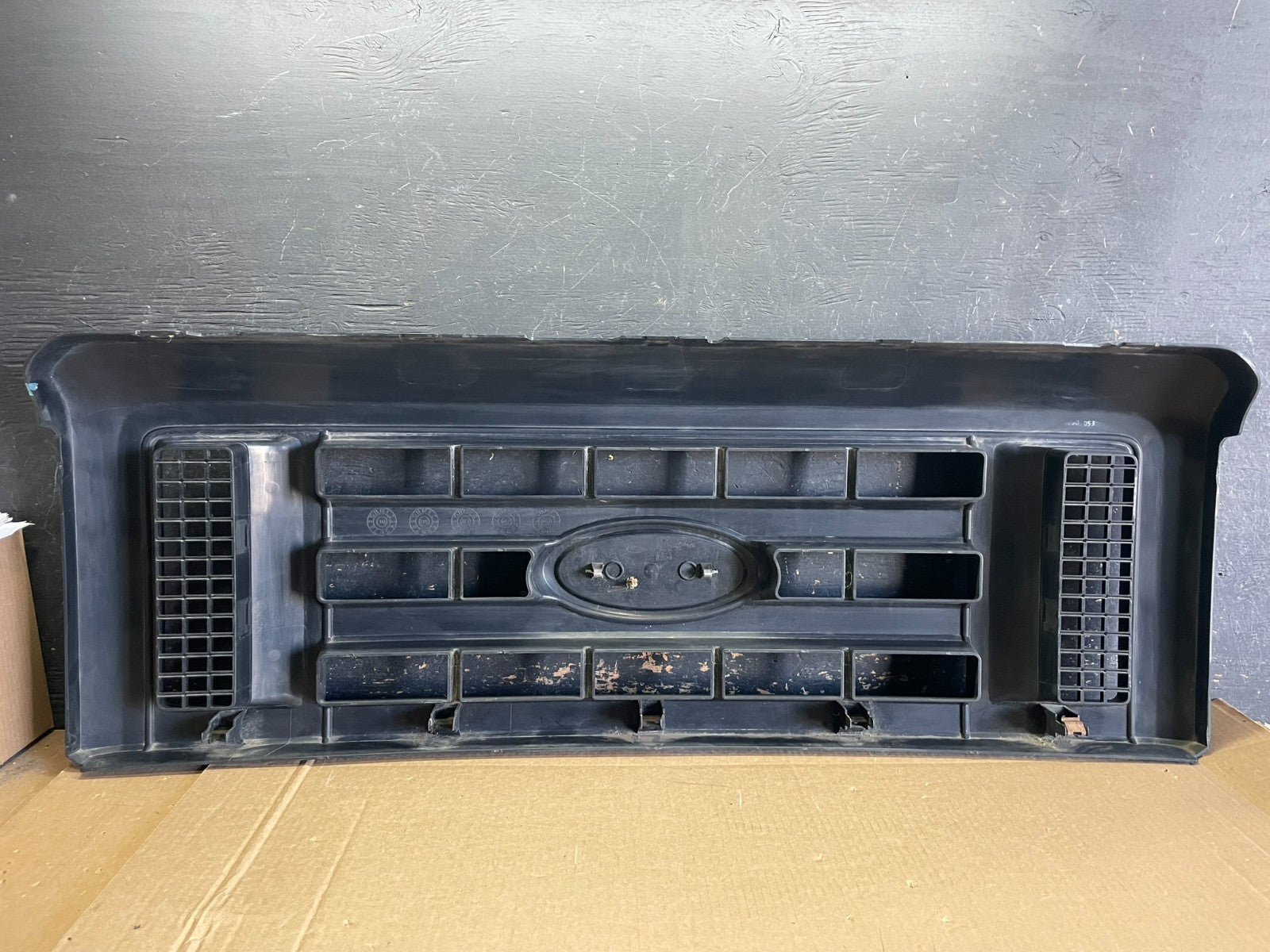 2008 to 2014 Ford Econoline E150 E250 Front Upper Chrome Grill Grille AB2983 DG6