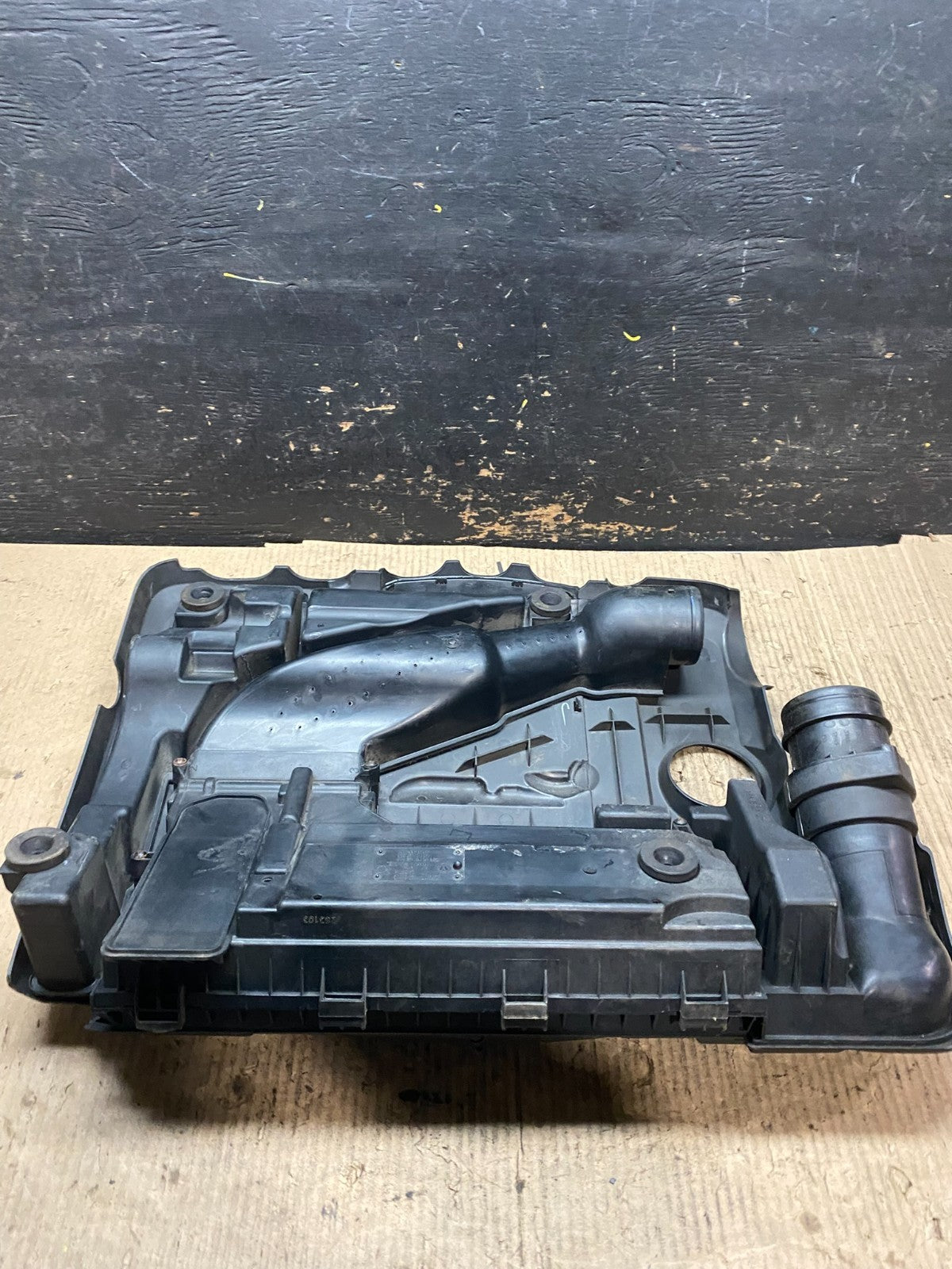 2005 - 2008 Volkswagen Jetta Beetle 2.5L Passat Engine Cover 07k129601G V4258 DG4