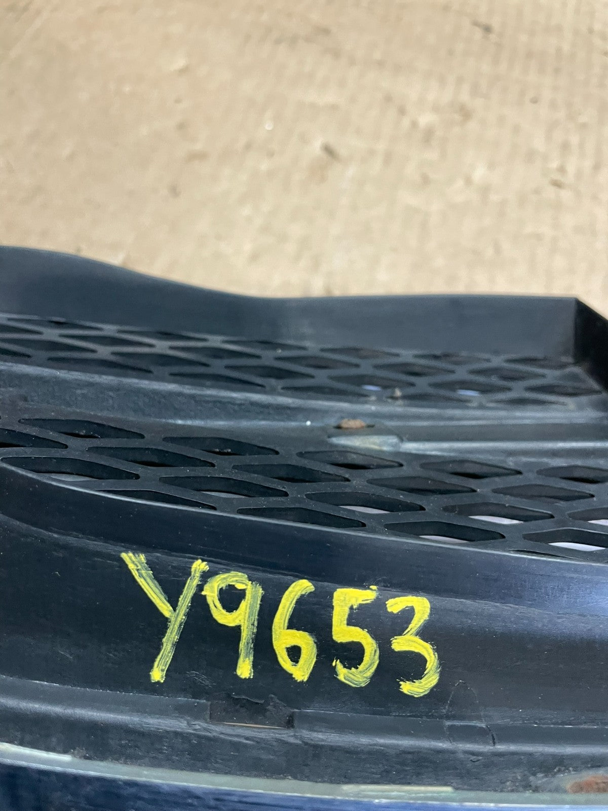 1999 to 2001 Acura TL OEM Front Upper Grill Grille Aftermarket Y9653 DG10
