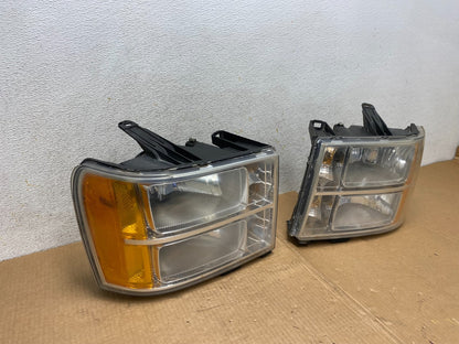 2007 - 2014 GMC Sierra Left+Right Side Halogen Headlights AI4434 DW2
