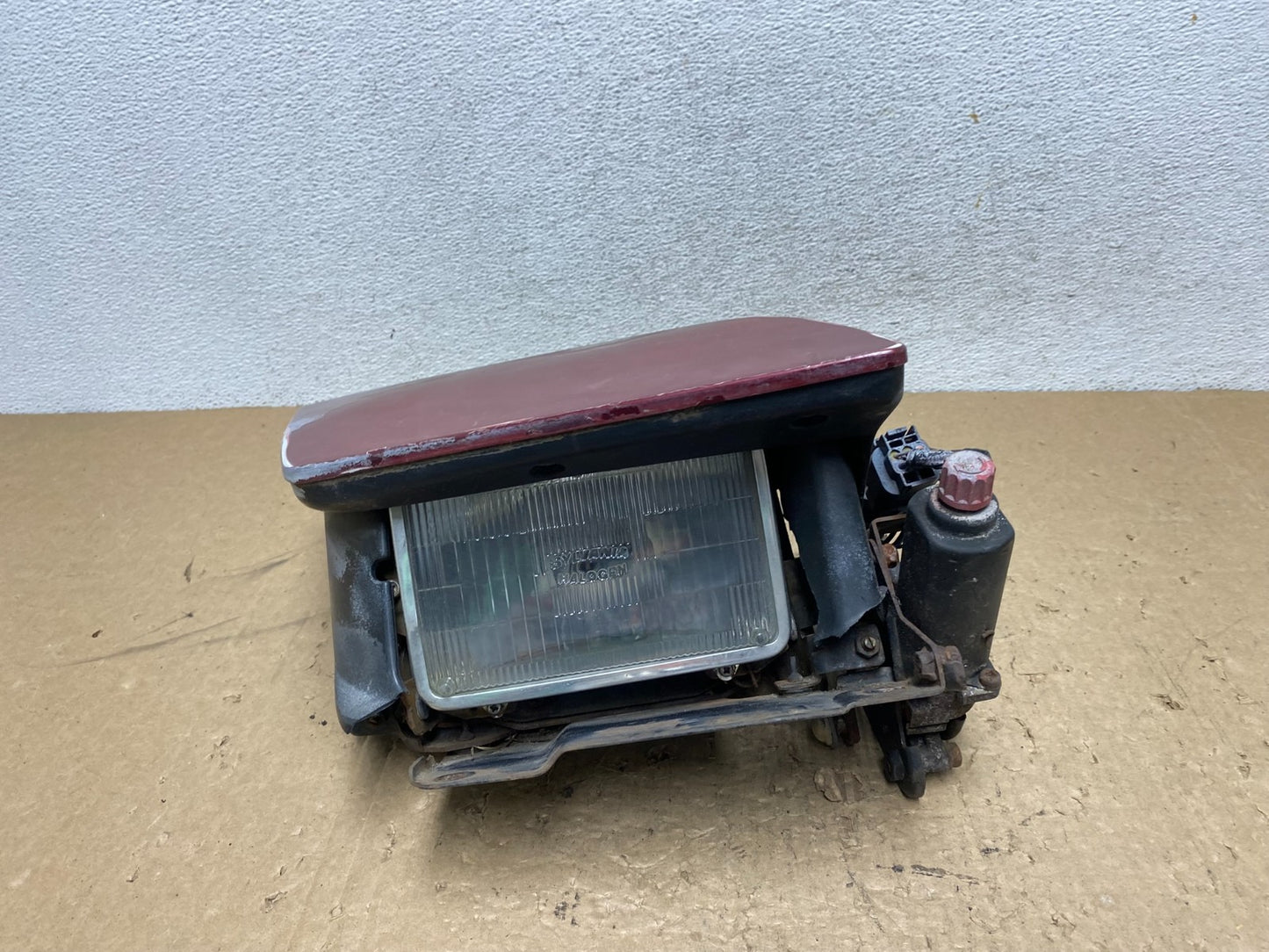 1991 to 1993 Mitsubishi 3000GT Right Passenger Headlight W Motor AG1422 DG0