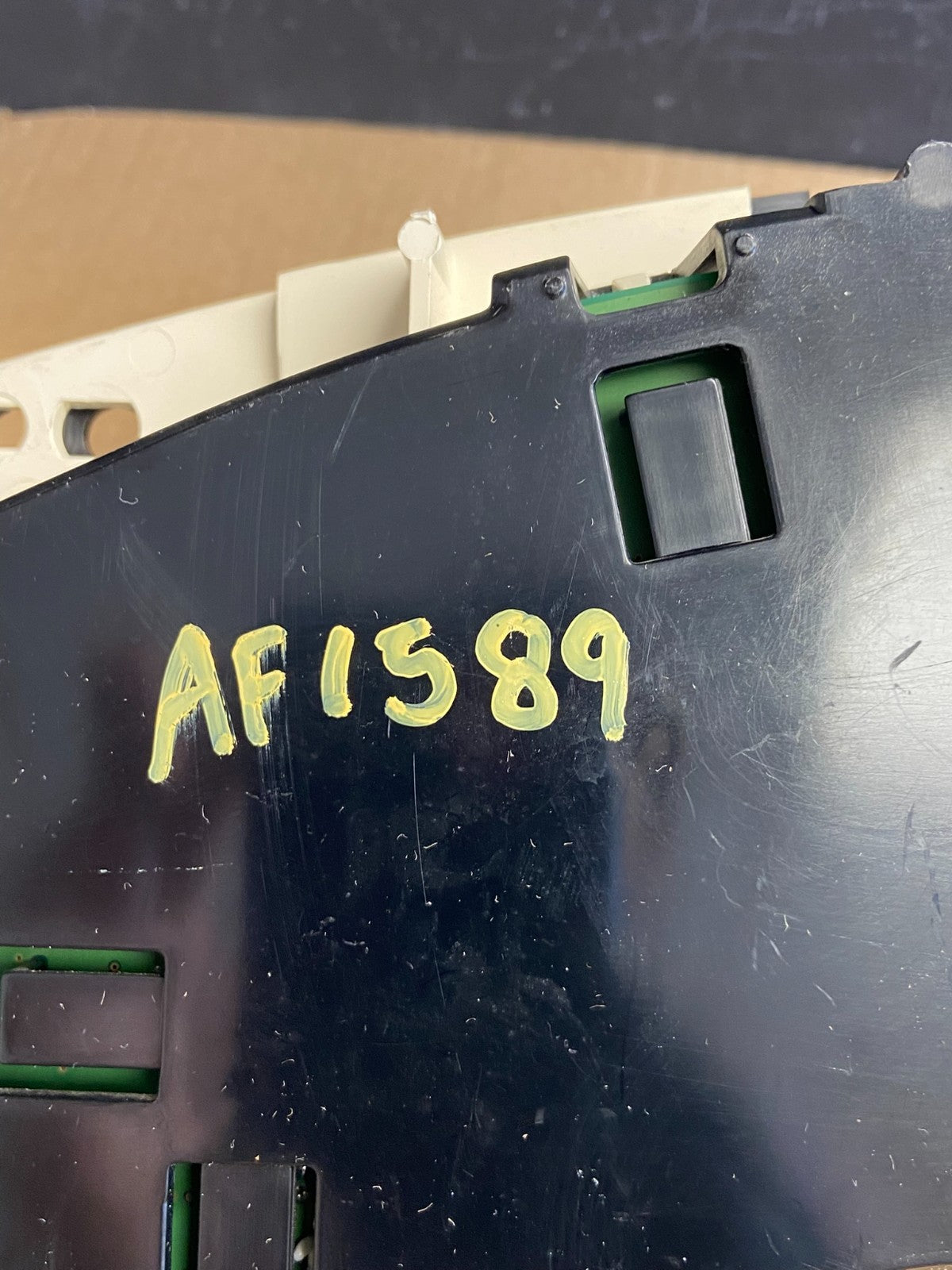 2004 to 2007 Chevrolet Express Speedometer Cluster Gauge AF1589 DG7