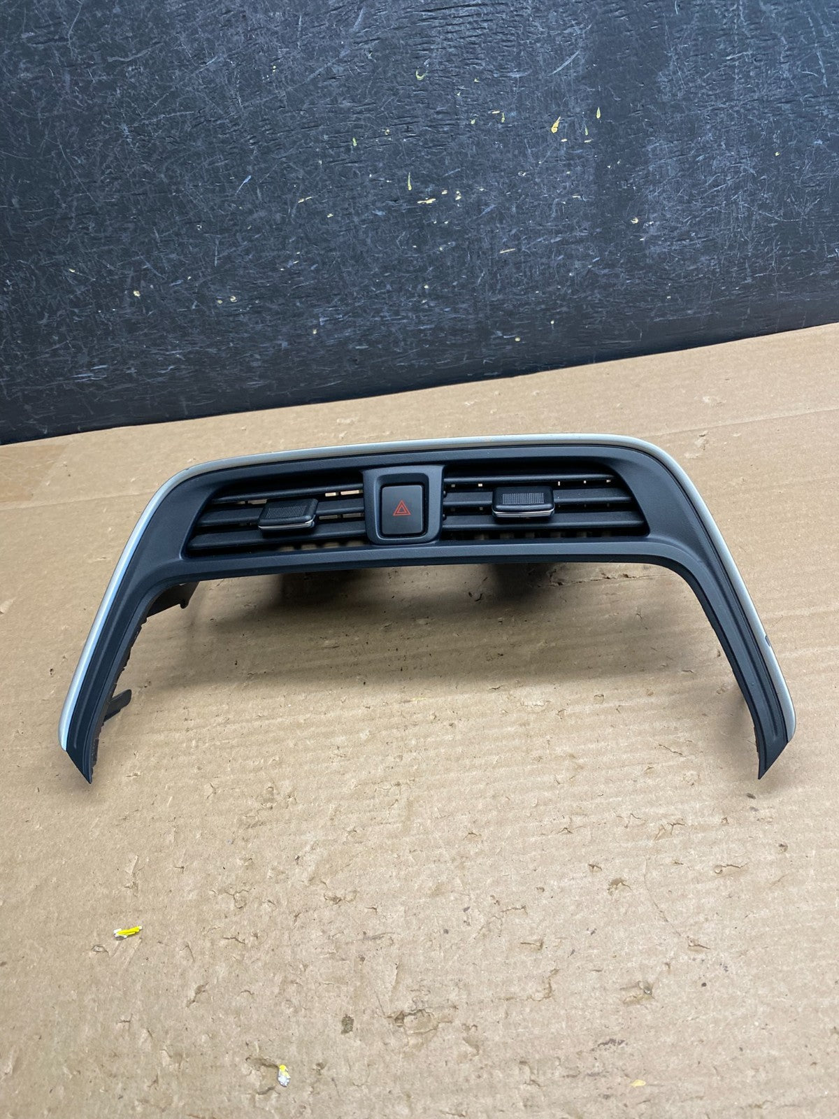 2016 2018 Nissan Maxima Center Dash Vent Ac Air Vent Trim Panel Bezel AG6456 DG0