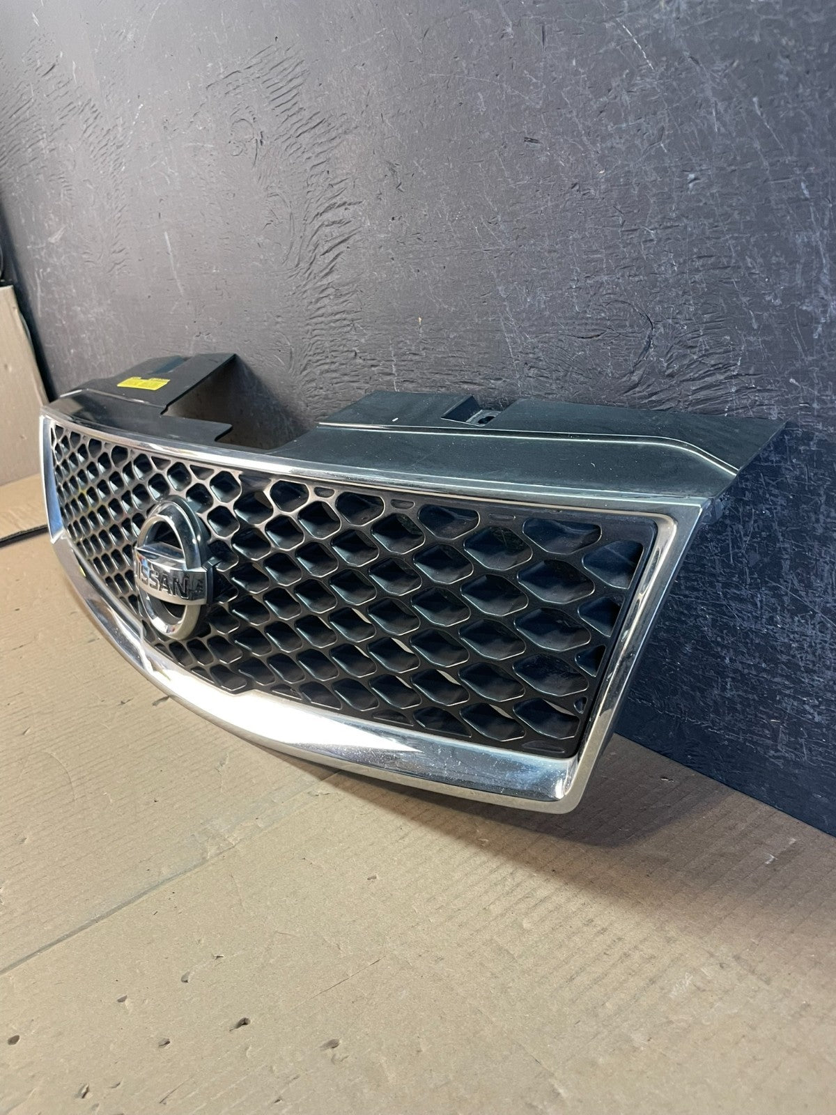 2010 to 2012 Nissan Sentra Front Upper Grill Grille AE3704 DG1