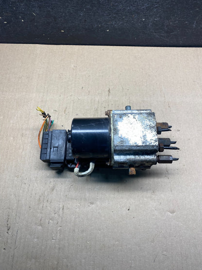 2004 2007 Ford E250 E350 Econoline Anti-Lock ABS Antilock Brake Pump AC9680 DG1