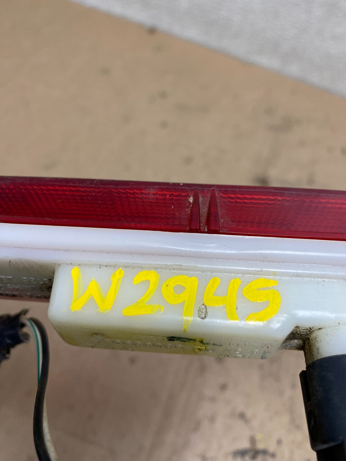 2008-2019 Chrysler Dodge Grand Caravan Stop 3rd Brake Tail light High W2945 DG8