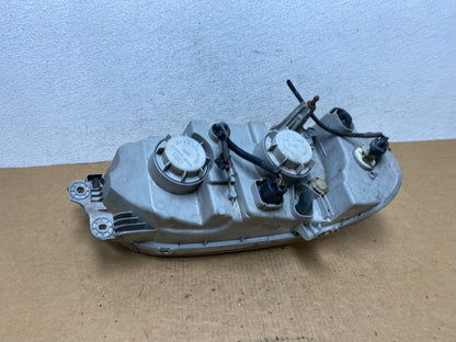 2002 to 2005 Kia Sedona Left Driver LH Side Headlight AD4669 DW8