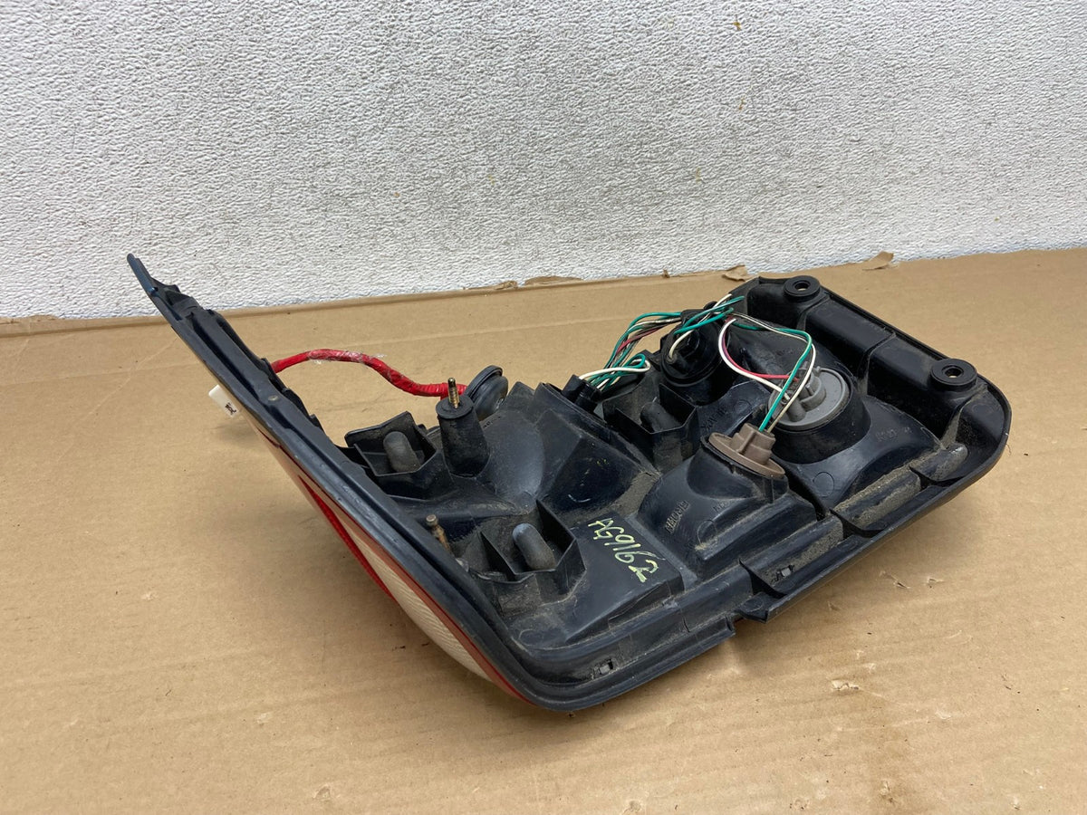 1996 to 1997 Toyota Corolla Left Driver Lh Side Tail Light AG9162 LK5