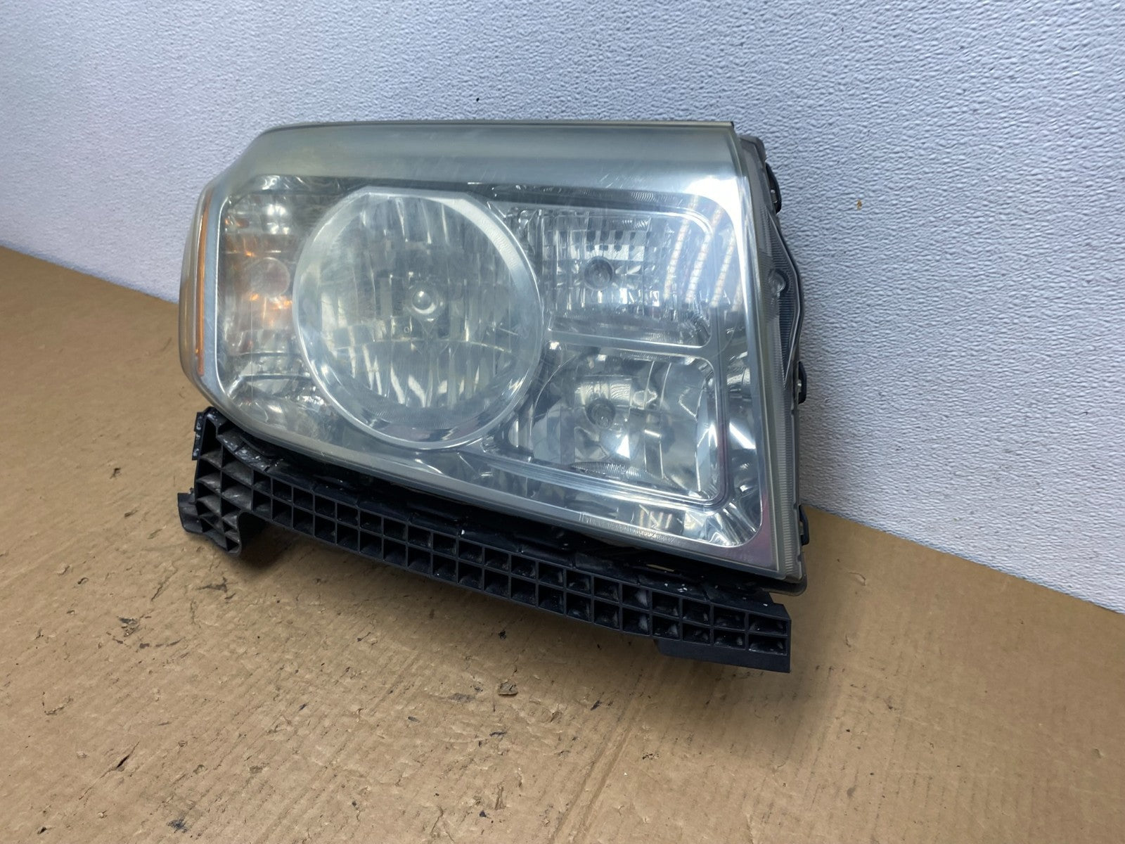 2009 2010 2011 Honda Pilot Right Passenger RH Halogen Headlight AC8126 DW1