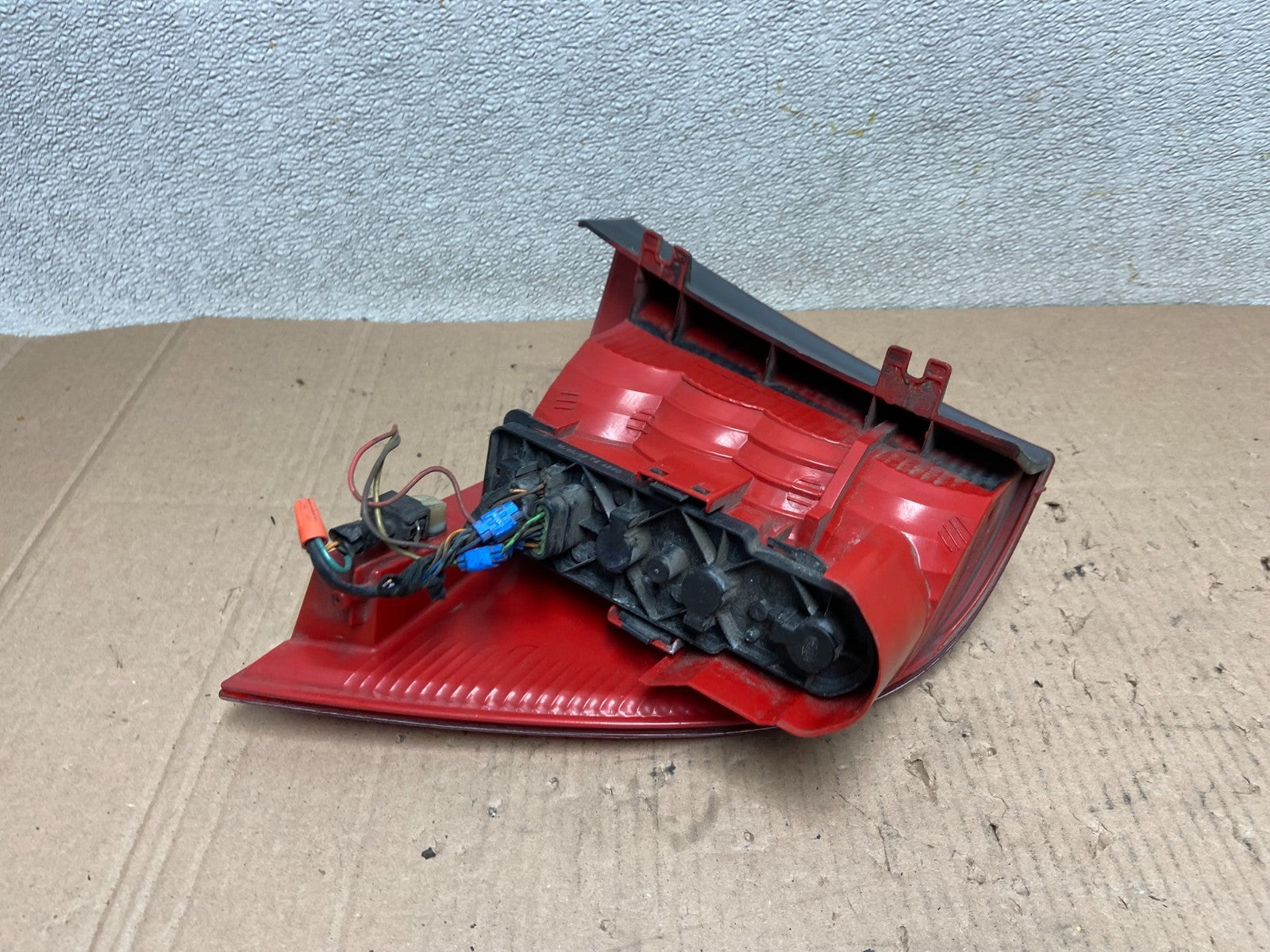 2002-2005 Mercedes ML350 ML-Class Left Driver Lh Side Tail Light OEM Y0131 DW4