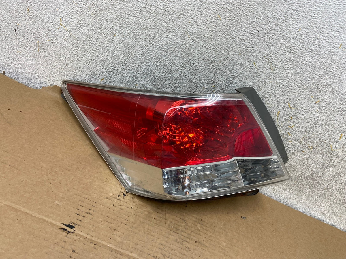 2008 to 2012 Honda Accord Sedan Tail light Left Driver LH Side AH7833 LK0
