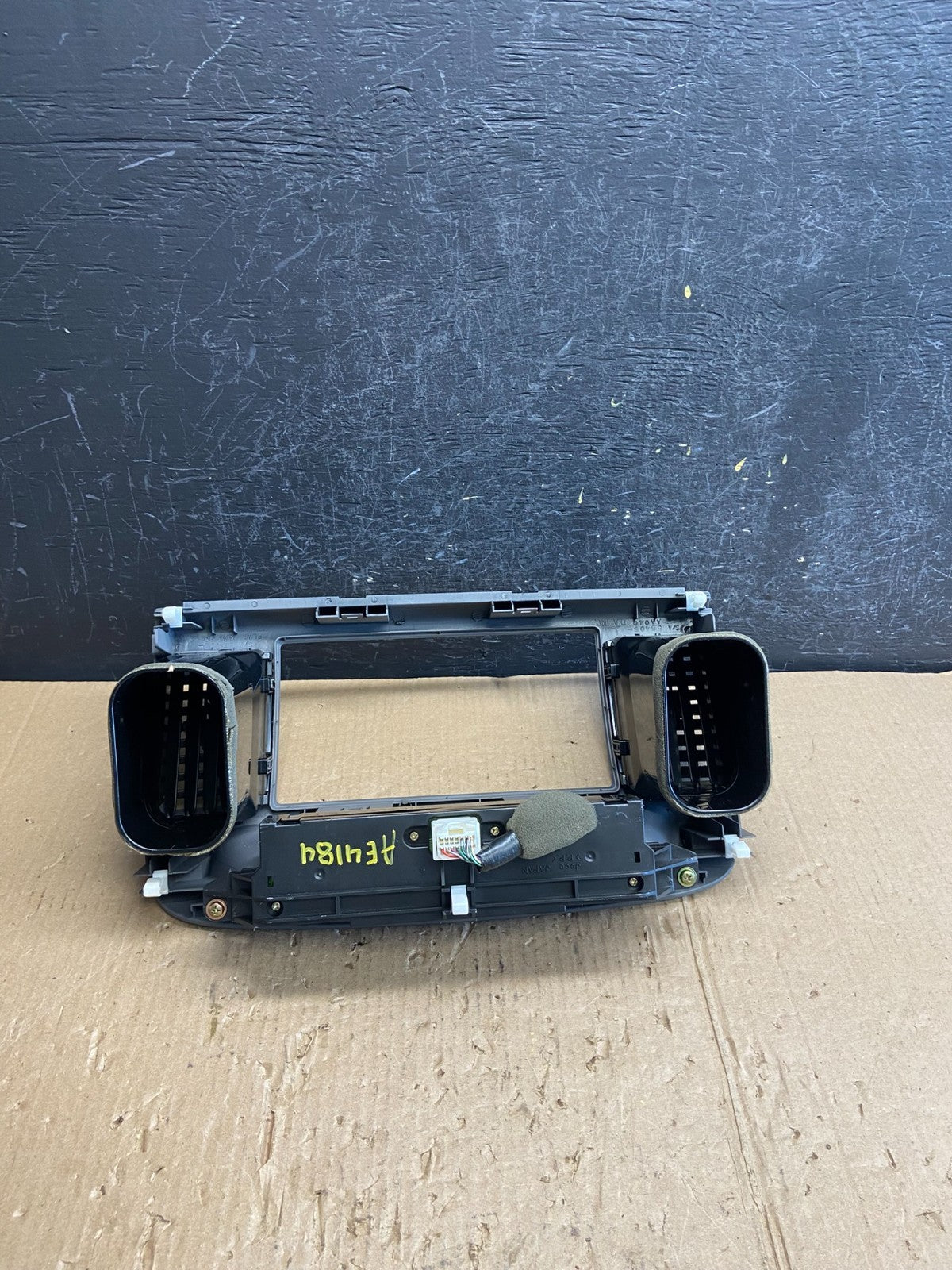 2002 2005 Toyota Camry Radio Center Console Air Vent Bezel Trim AE4184 DG5