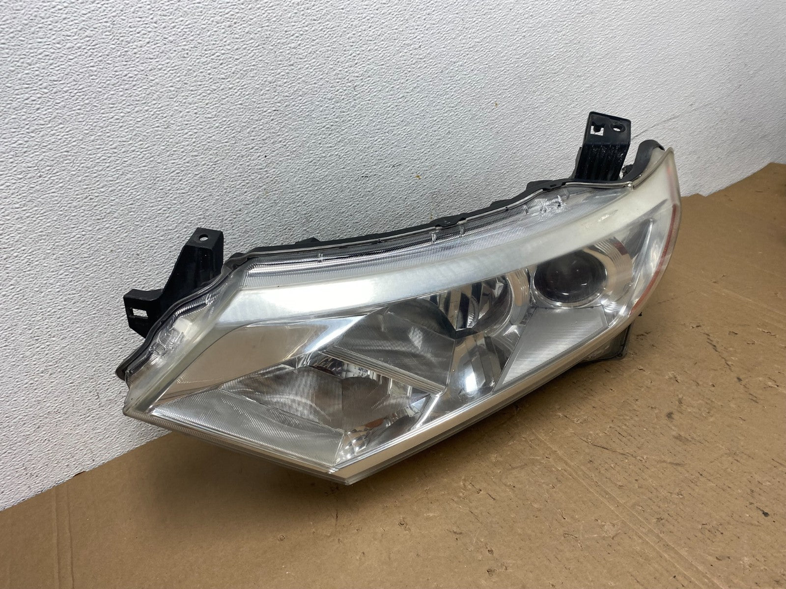 2012 to 2017 Nissan Quest Left Driver LH Side Headlight Halogen AD8041 DW2