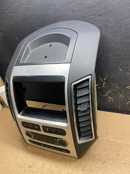 2007 - 2010 Ford Edge Heater Climate Control Radio Control Dash Bezel w3203 DG4