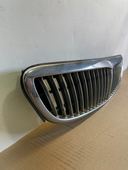 2000 to 2001 Infiniti i30 Front Upper Grill Grille AH6549 DG2